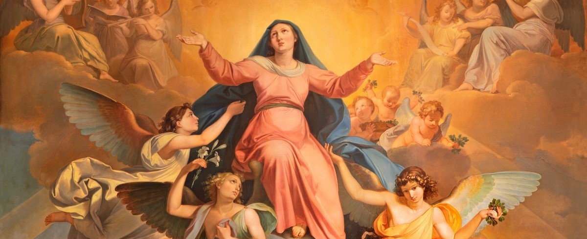 Y apareció en el cielo un gran signo: una Mujer revestida del sol, con la luna bajo sus pies y una corona de doce estrellas en su cabeza”. - Frailes Dominicos Y apareció en el cielo un gran signo: una Mujer revestida del sol, con la luna bajo sus pies y una corona de doce estrellas en su cabeza”. - Frailes Dominicos
